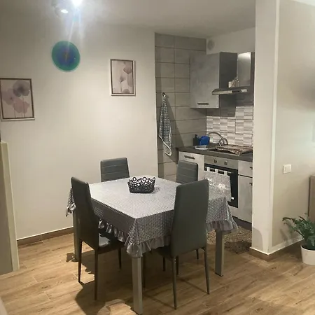 Apartment Tra Mare E Monti